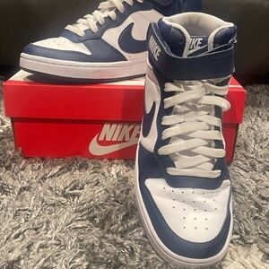 Nike Court Borough Mid 2 (GS) White Blue Ankle Support High Tops Size 4.5Y